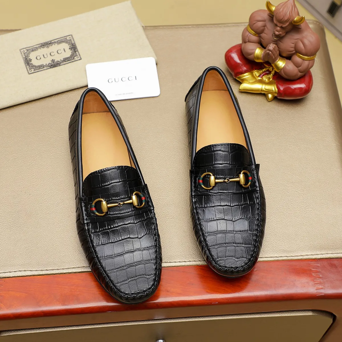 Men's shoes💰380💰🕷🕷️【 GUCCI 】Gucci's best-selling trendy men's casual slip-on shoes 🇨🇳Official website original 1:1 mold 💯Original quality, fine workmanship ☘Fashionable and versatile, perfect shape, comfortable on the feet 🍓Trendy men's recommended model, imported cowhide on the top layer 🎋High-quality pigskin lining, rubber wear-resistant and non-slip outsole, high-end atmosphere, worth owning 🍉Optional 38-44